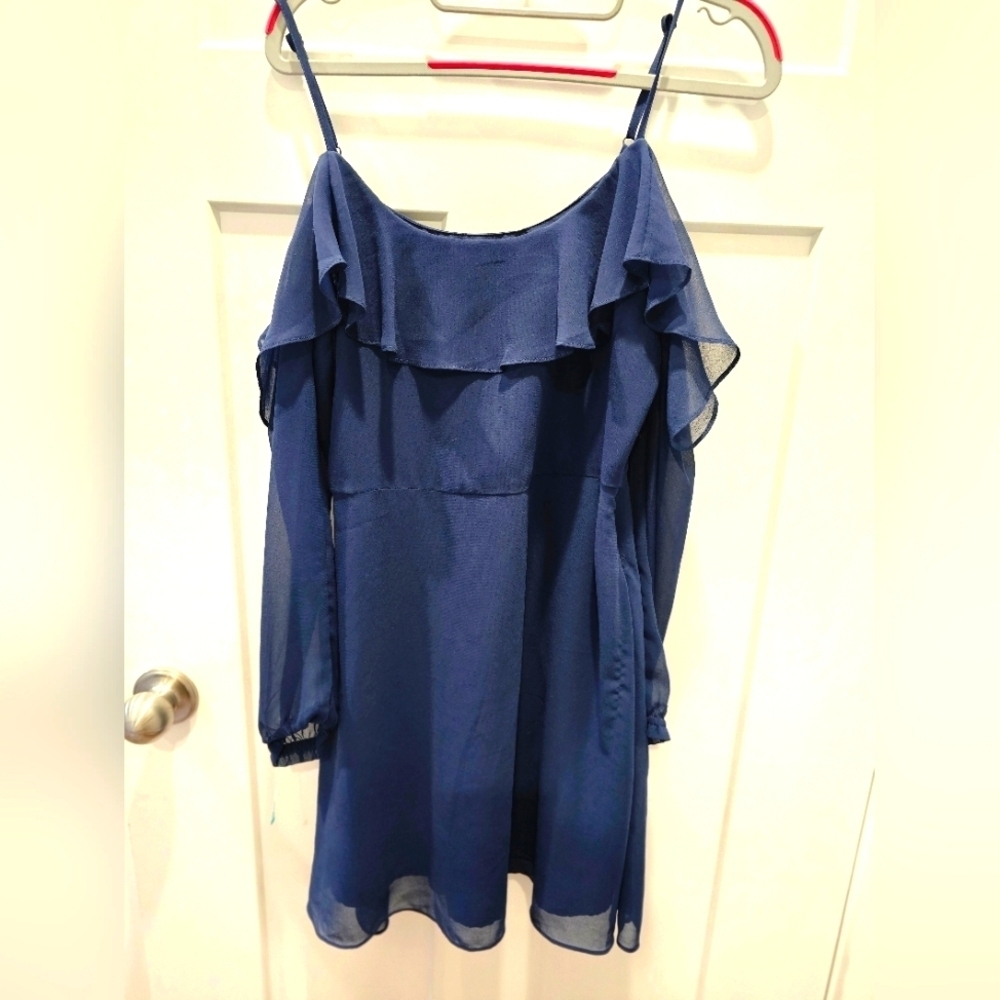 Cupcakes and Cashmere Navy Cold Shoulder Dress Size 4 Ruffle Chiffon Lined